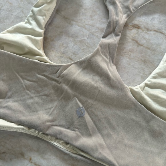 POPFLEX Active Yellow Swan bra - NEEDS LOVE 😂 color damaged - Picture 7 of 7